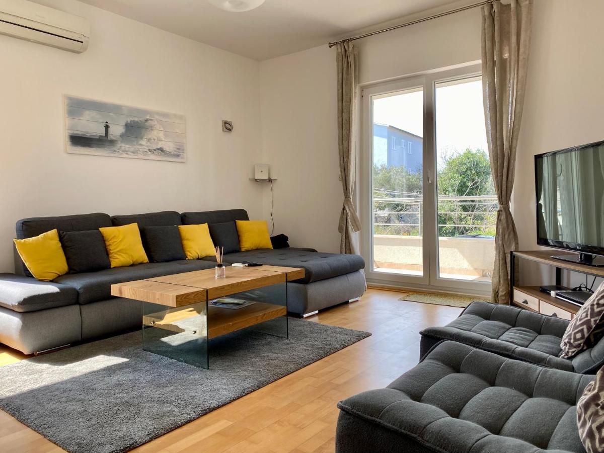 Sunny Apartment By The Beach Kastel Stafilic Ngoại thất bức ảnh