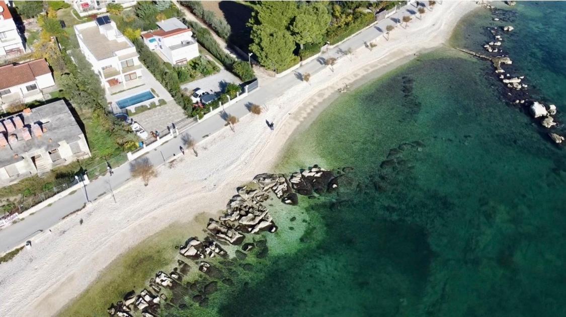Sunny Apartment By The Beach Kastel Stafilic Ngoại thất bức ảnh